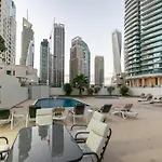 Cozy Studio L Dubai Marina L Parking, Pool & Gym