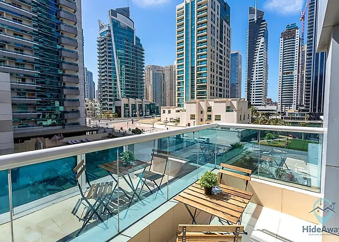 Cozy Studio L Dubai Marina L Parking, Pool & Gym