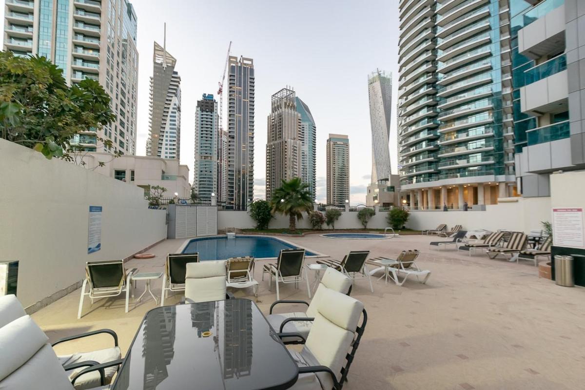 Cozy L Marina L Parking, Pool & Gym Apartment