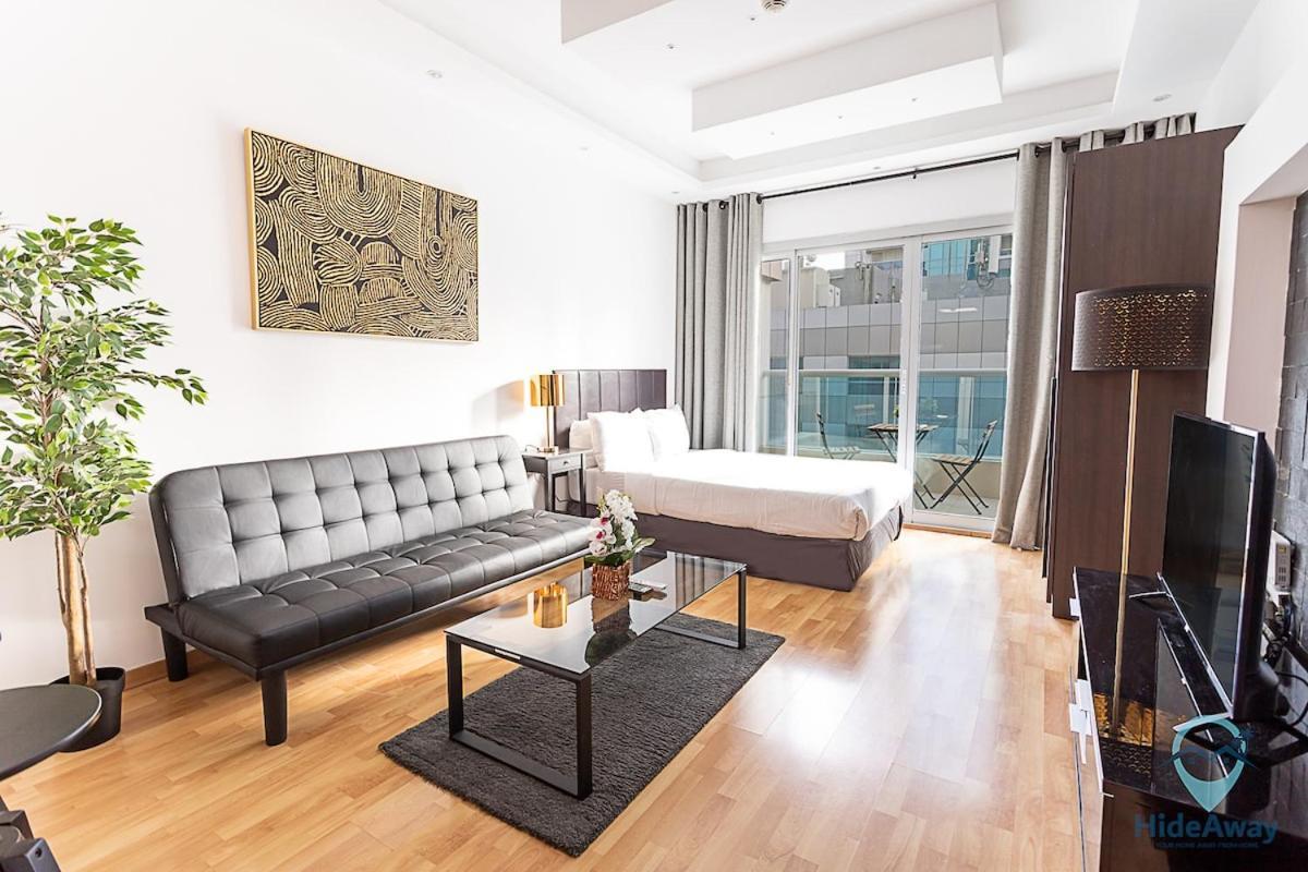 Apartment Cozy L Marina L Parking, Pool & Gym Dubai
