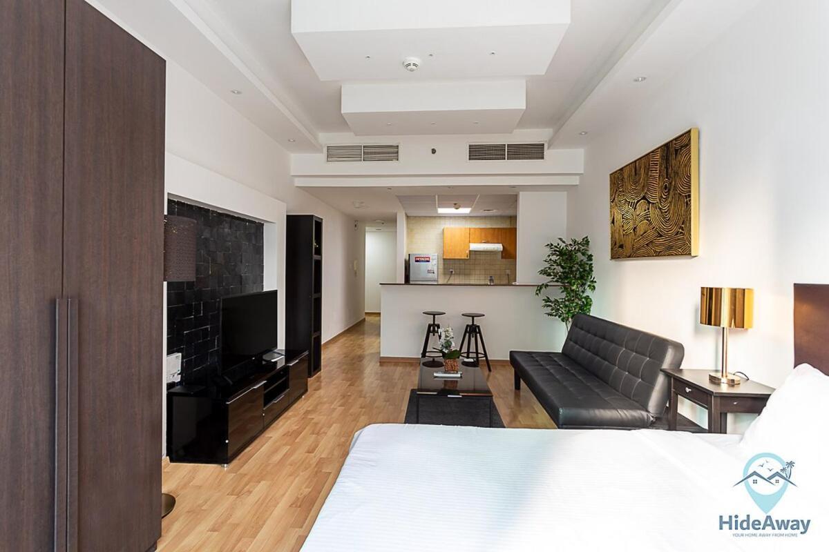 Cozy L Marina L Parking, Pool & Gym Apartment Dubai