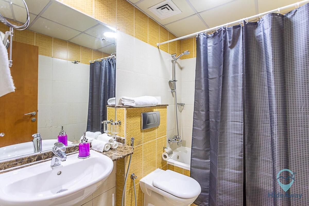 Cozy L Marina L Parking, Pool & Gym Apartment Dubai